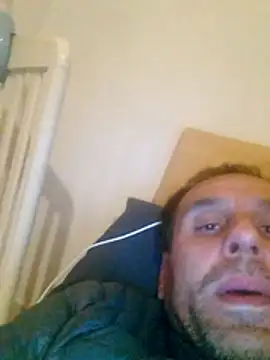 Snapshot of Alessio17p chatting on 04-04-26, 03:46 Alessio17p online show from 04-04-26, 03:46