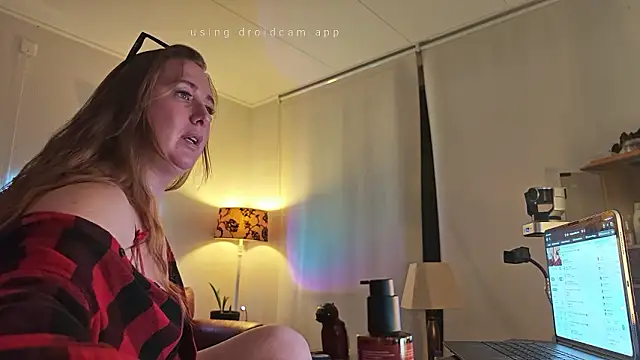 Snapshot of MazySunny chatting on 02-10-26, 09:03 MazySunny online show from 02-10-26, 09:03