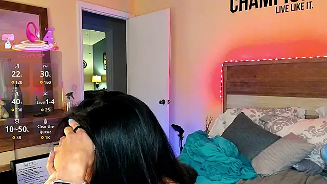 elibambie online show from 10-31-25, 05:31