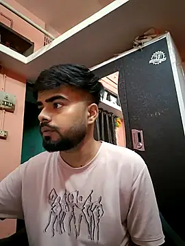 soniriyaa010101 online show from 04-04-26, 09:54