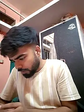 soniriyaa010101 online show from 04-11-26, 08:34