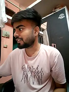 soniriyaa010101 online show from 04-08-26, 09:05