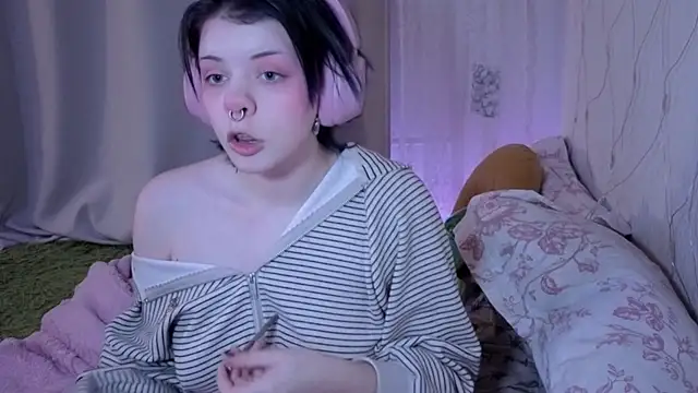 Alice Zev online show from 04-24-26, 02:13
