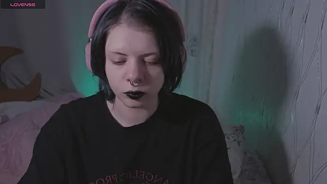 Alice Zev online show from 05-14-26, 06:05