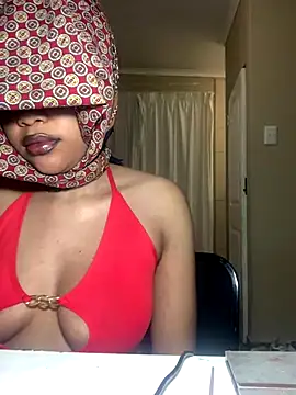 Snapshot of snowwhittie chatting on 09-26-25, 01:45 snowwhittie online show from 09-26-25, 01:45