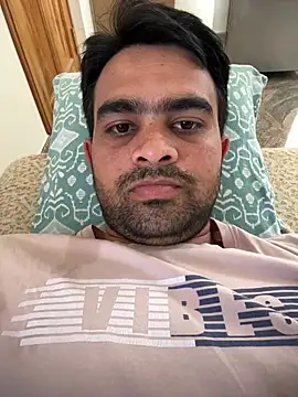 Snapshot of sunnu_97_ chatting on 02-20-26, 05:04 sunnu 97 online show from 02-20-26, 05:04