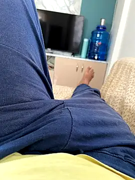 Snapshot of sunnu_97_ chatting on 10-13-25, 07:43 sunnu 97 online show from 10-13-25, 07:43