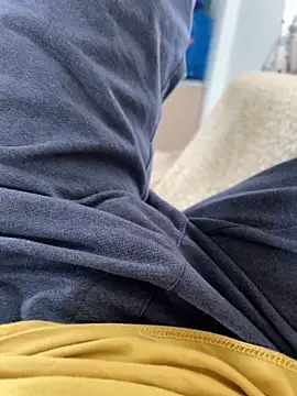 Snapshot of sunnu_97_ chatting on 10-23-25, 05:50 sunnu 97 online show from 10-23-25, 05:50