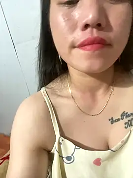Snapshot of chipp-bong chatting on 09-14-25, 02:28 chipp-bong online show from 09-14-25, 02:28