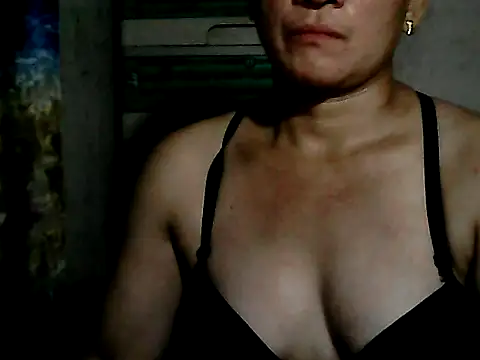 yoursPinayMama1682 online show from 11-21-25, 01:54