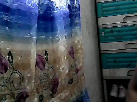 yoursPinayMama1682 online show from 11-18-25, 07:33