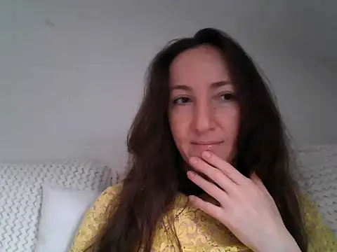 Snapshot of Valessya chatting on 05-05-26, 02:42 Valessya online show from 05-05-26, 02:42