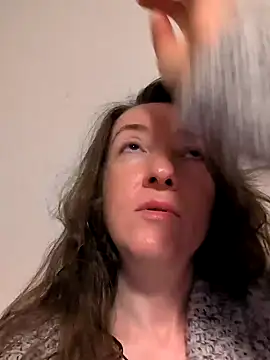 Snapshot of Valessya chatting on 05-18-26, 10:47 Valessya online show from 05-18-26, 10:47