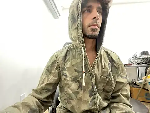 Snapshot of Stringin69 chatting on 11-22-25, 12:48 Stringin69 online show from 11-22-25, 12:48