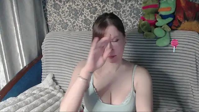 Snapshot of LesanaMagic chatting on 05-14-26, 03:36 LesanaMagic online show from 05-14-26, 03:36
