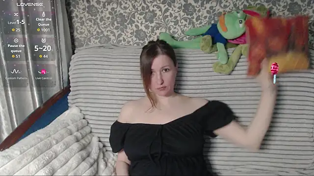 Snapshot of LesanaMagic chatting on 04-15-26, 07:51 LesanaMagic online show from 04-15-26, 07:51