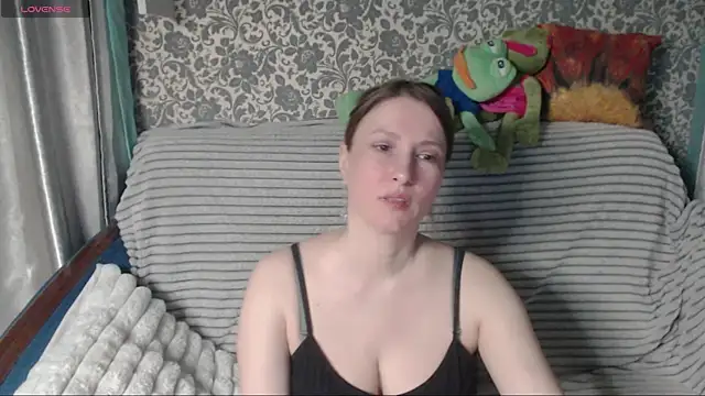 Snapshot of LesanaMagic chatting on 04-03-26, 06:25 LesanaMagic online show from 04-03-26, 06:25
