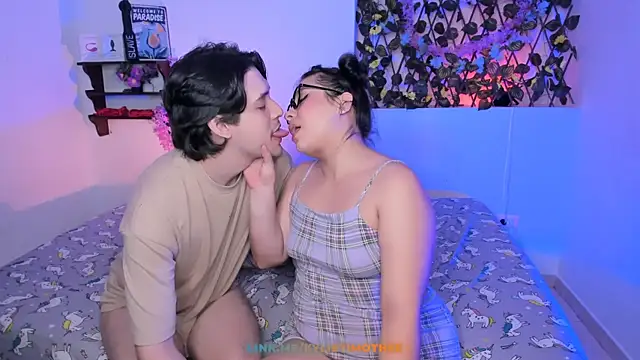 kylietimothee online show from 04-12-26, 05:11