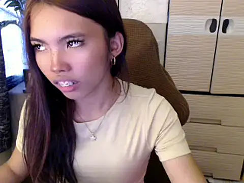 Snapshot of cutie_milker chatting on 02-16-26, 04:11 cutie milker online show from 02-16-26, 04:11