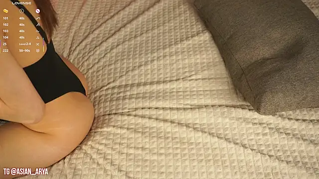 Snapshot of bigboobsarya chatting on 04-01-26, 11:55 bigboobsarya online show from 04-01-26, 11:55