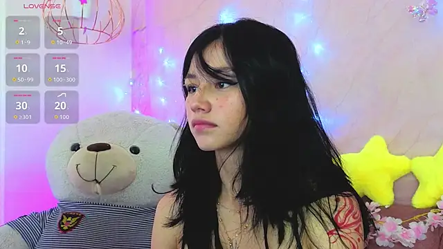 Snapshot of april_bennett chatting on 04-18-26, 01:35 april bennett online show from 04-18-26, 01:35