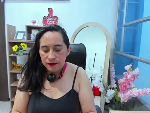 LeilaSmith  online show from 09-23-25, 01:29