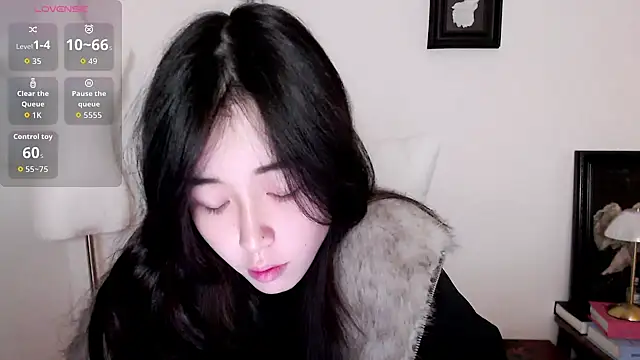 Wfrost0707 online show from 12-23-25, 08:24