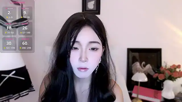 Wfrost0707 online show from 11-09-25, 06:39