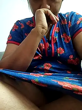 Snapshot of hottie_jenny9 chatting on 09-14-25, 01:33 hottie jenny9 online show from 09-14-25, 01:33