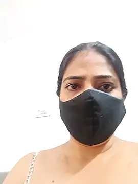 Snapshot of hottie_jenny9 chatting on 09-22-25, 05:02 hottie jenny9 online show from 09-22-25, 05:02