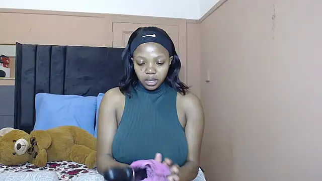 MilfBoobsxx online show from 10-01-25, 03:11