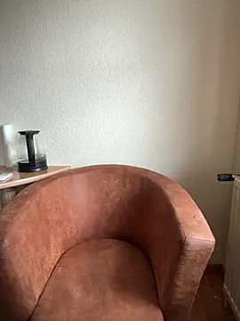 bisexevaa online show from 04-15-26, 07:25