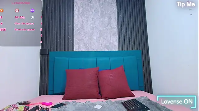 Snapshot of Caroline_daring chatting on 02-26-26, 01:22 Caroline daring online show from 02-26-26, 01:22