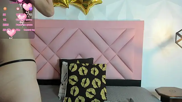 Snapshot of Caroline_daring chatting on 07-16-26, 12:24 Caroline daring online show from 07-16-26, 12:24