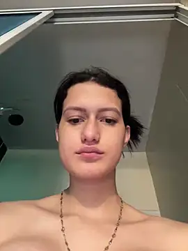 Caroline daring online show from 03-30-26, 05:36