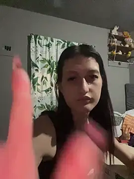 Caroline daring online show from 04-29-26, 12:15