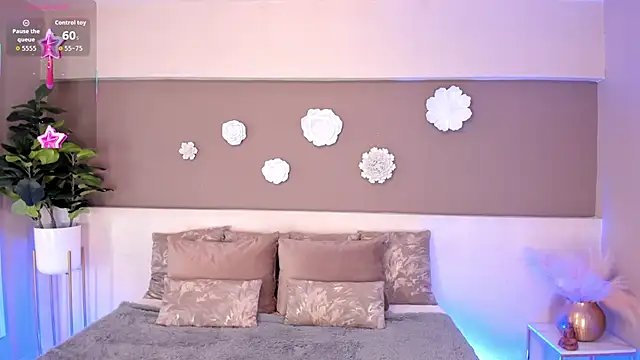 VictoriaShelby online show from 11-26-25, 11:54