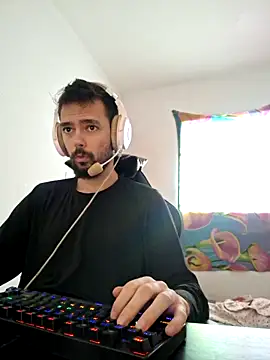 Snapshot of Arthur_Rj_21 chatting on 09-24-25, 04:35 Arthur Rj 21 online show from 09-24-25, 04:35