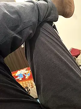 Chanderi19 online show from 11-30-25, 02:29