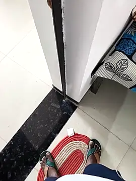 Snapshot of Chanderi19 chatting on 09-20-25, 04:39 Chanderi19 online show from 09-20-25, 04:39