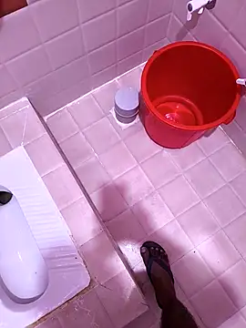 Snapshot of Chanderi19 chatting on 09-29-25, 04:34 Chanderi19 online show from 09-29-25, 04:34