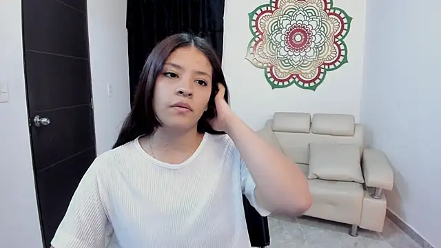 Candy fox 19 online show from 02-13-26, 04:07