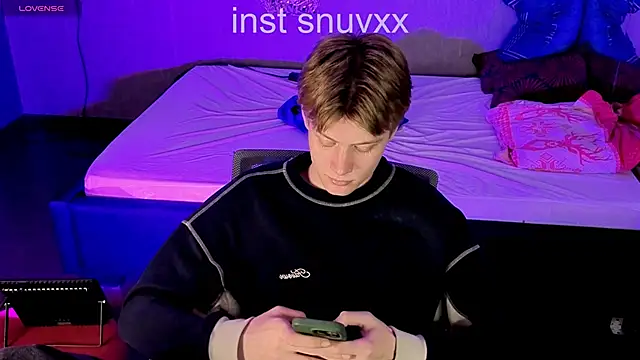 Snapshot of LouieEvans chatting on 10-02-25, 12:58 LouieEvans online show from 10-02-25, 12:58