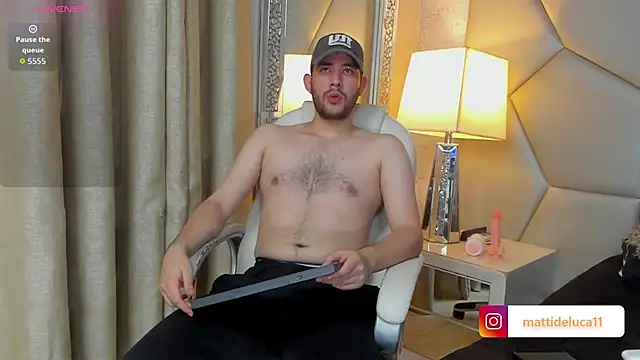 Snapshot of matti_de_lucaa chatting on 09-19-25, 05:50 matti de lucaa online show from 09-19-25, 05:50