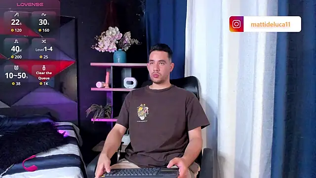 Snapshot of matti_de_lucaa chatting on 10-16-25, 05:54 matti de lucaa online show from 10-16-25, 05:54