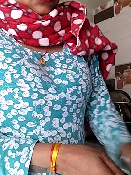 Hot-Pooja25 online show from 02-09-26, 02:20