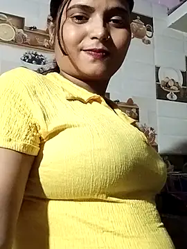 Hot-Pooja25 online show from 04-26-26, 02:14