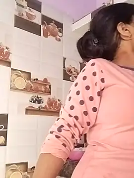 Hot-Pooja25 online show from 03-16-26, 12:09