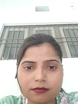 Hot-Pooja25 online show from 04-13-26, 08:51