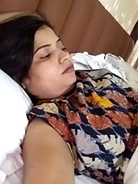 Hot-Pooja25 online show from 04-01-26, 07:20